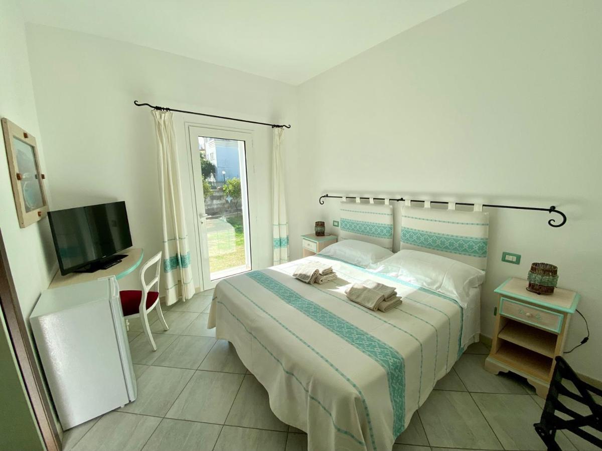 Tigrillo Bed&Breakfast Ольбия Экстерьер фото